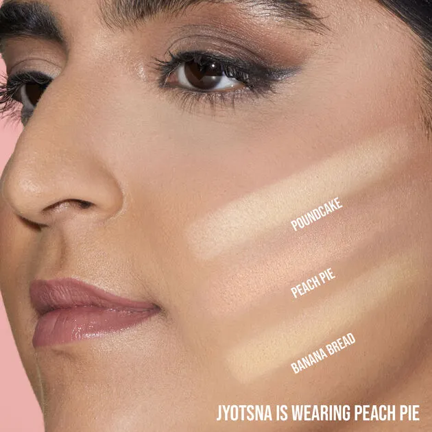 Huda Beauty Easy Bake Loose Baking & snatch  (peach pie)